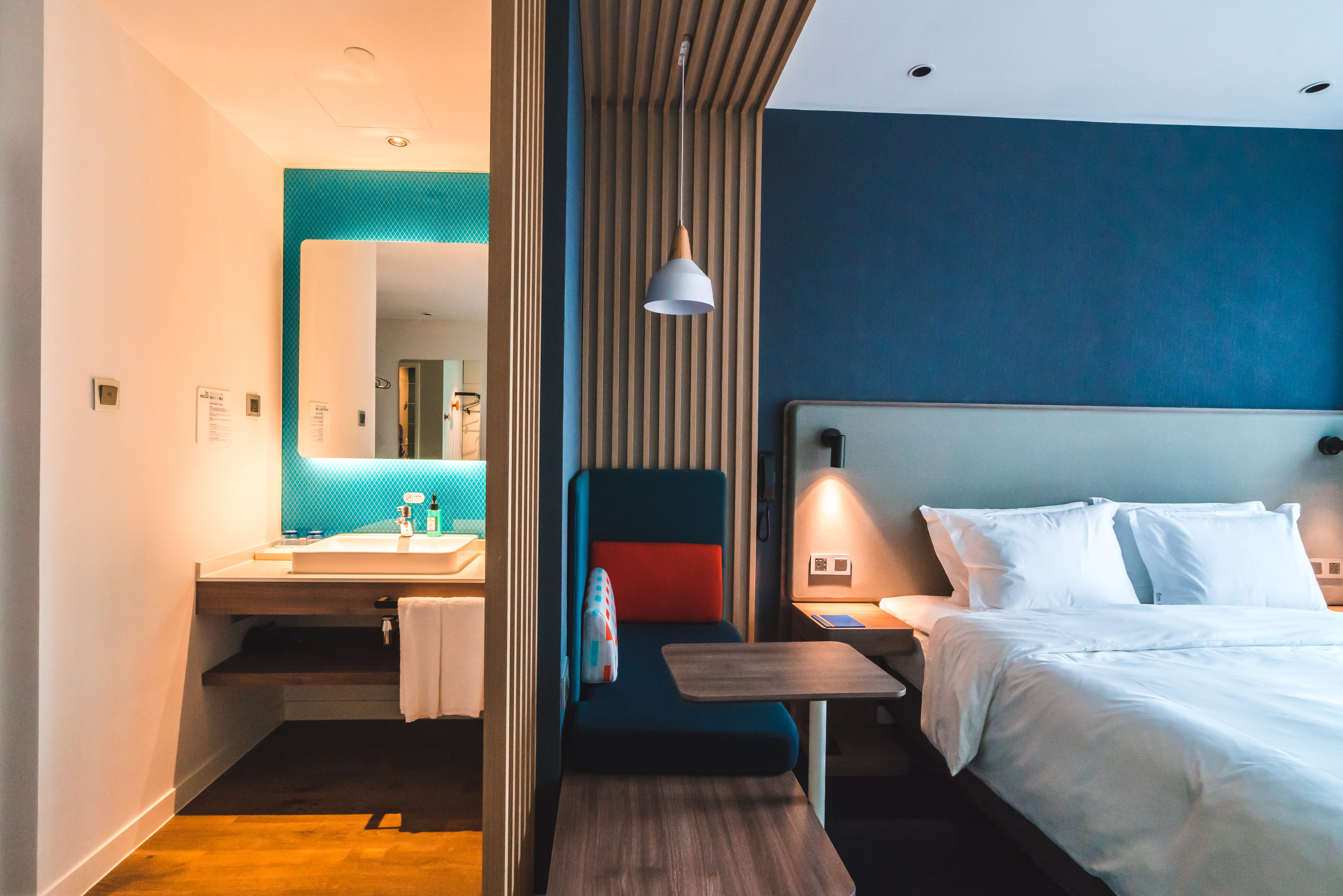 Holiday Inn Express Pengzhou Downtown 27/71