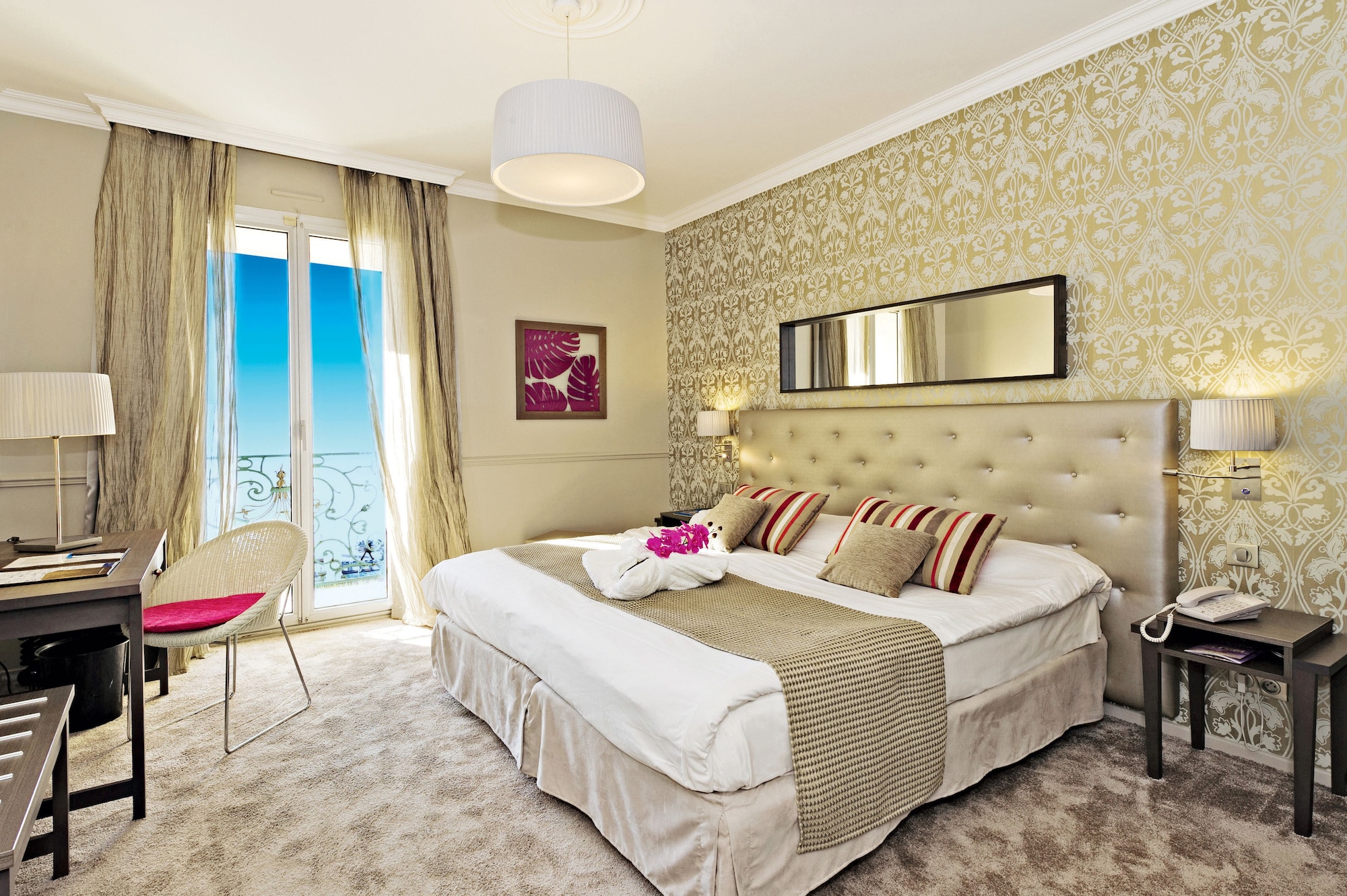 ROOM, SINGLE, DOUBLE BED, CITY VIEW