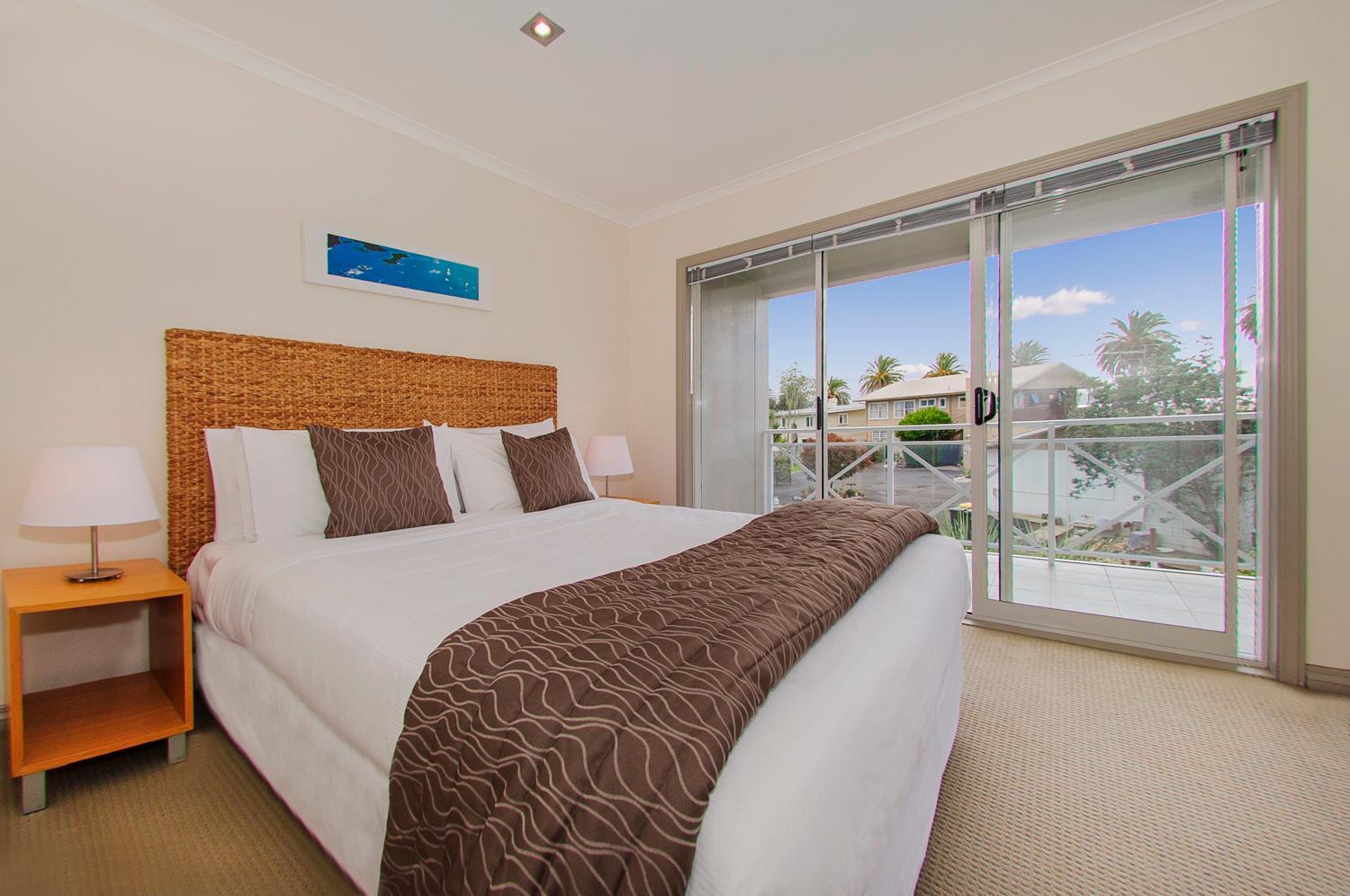 3 Bedrooms, Apartment, Water View, 2 Bathrooms