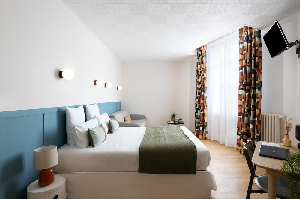 CITOTEL L'UNIVERS 9/34