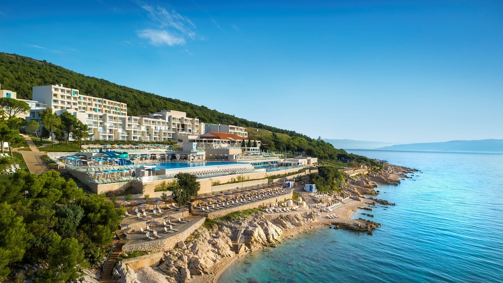 Valamar Bellevue Resort 48/56