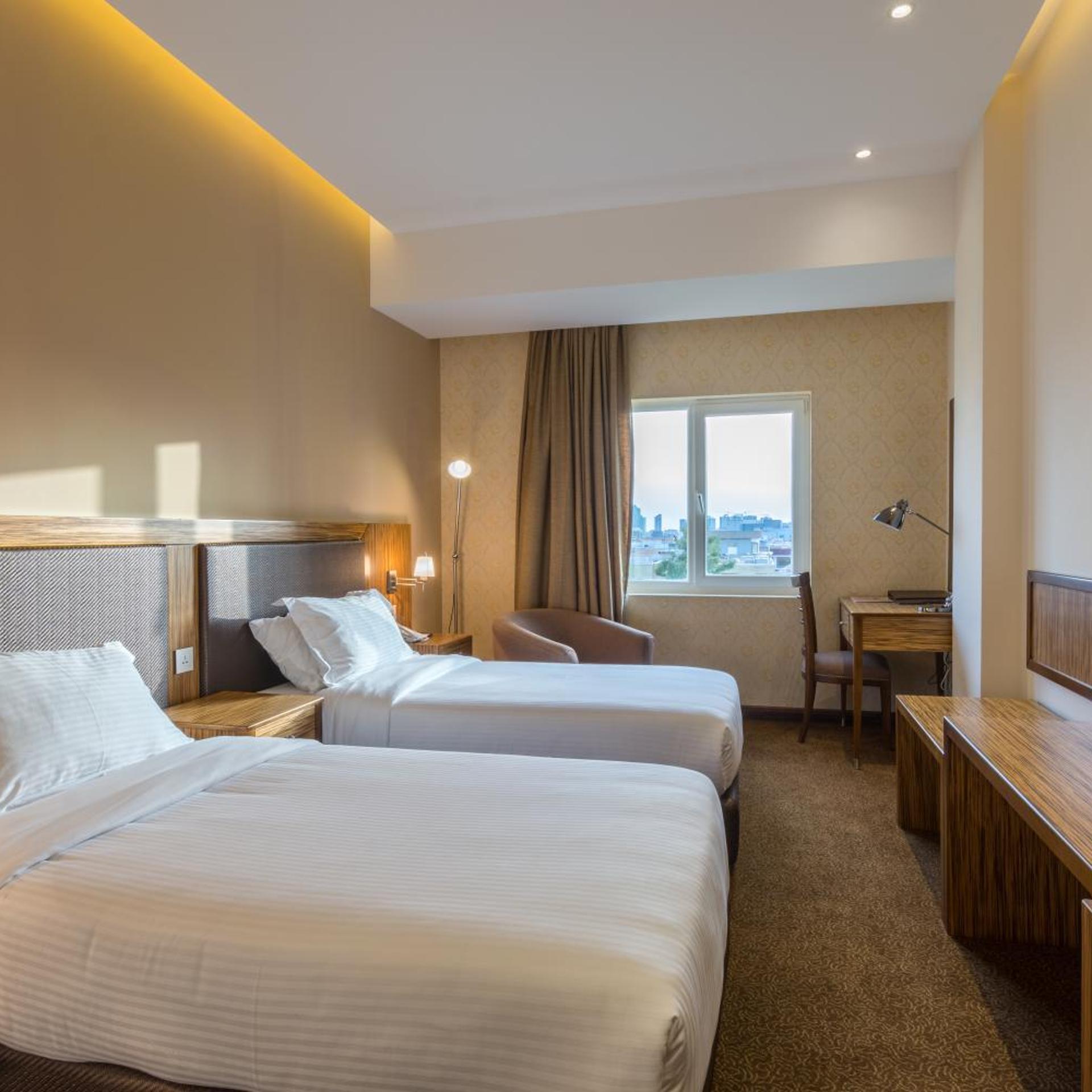 LA ROCHE HOTEL 16/53
