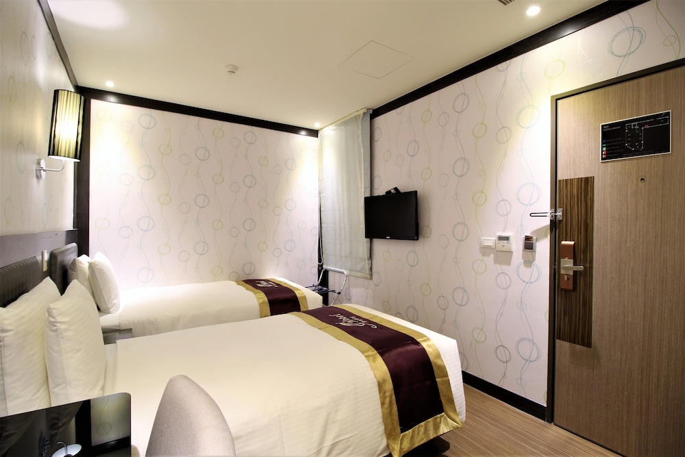 J Hotel 30/60