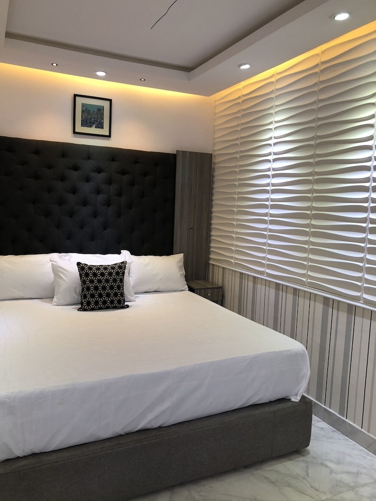 2 BEDROOMS, LUXURY, APARTMENT