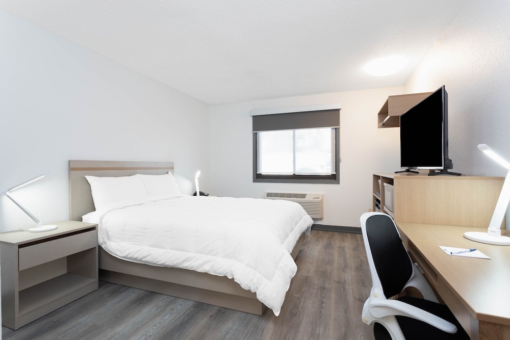 Travelodge by Wyndham Elkhart 29/54