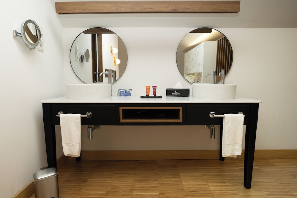 VILLA ODON 7/50