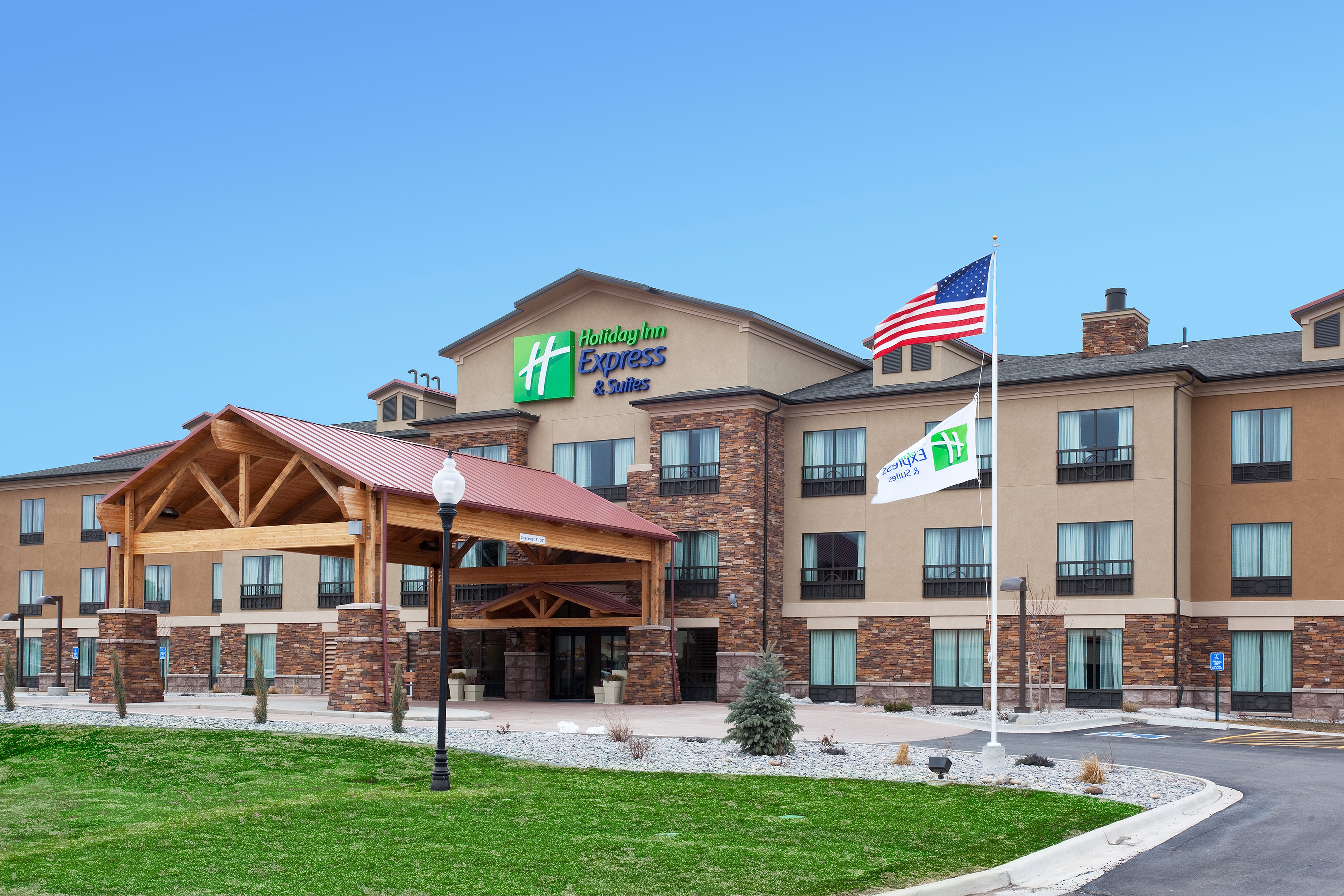 Holiday Inn Express Hotel And Suites Lander 3/50