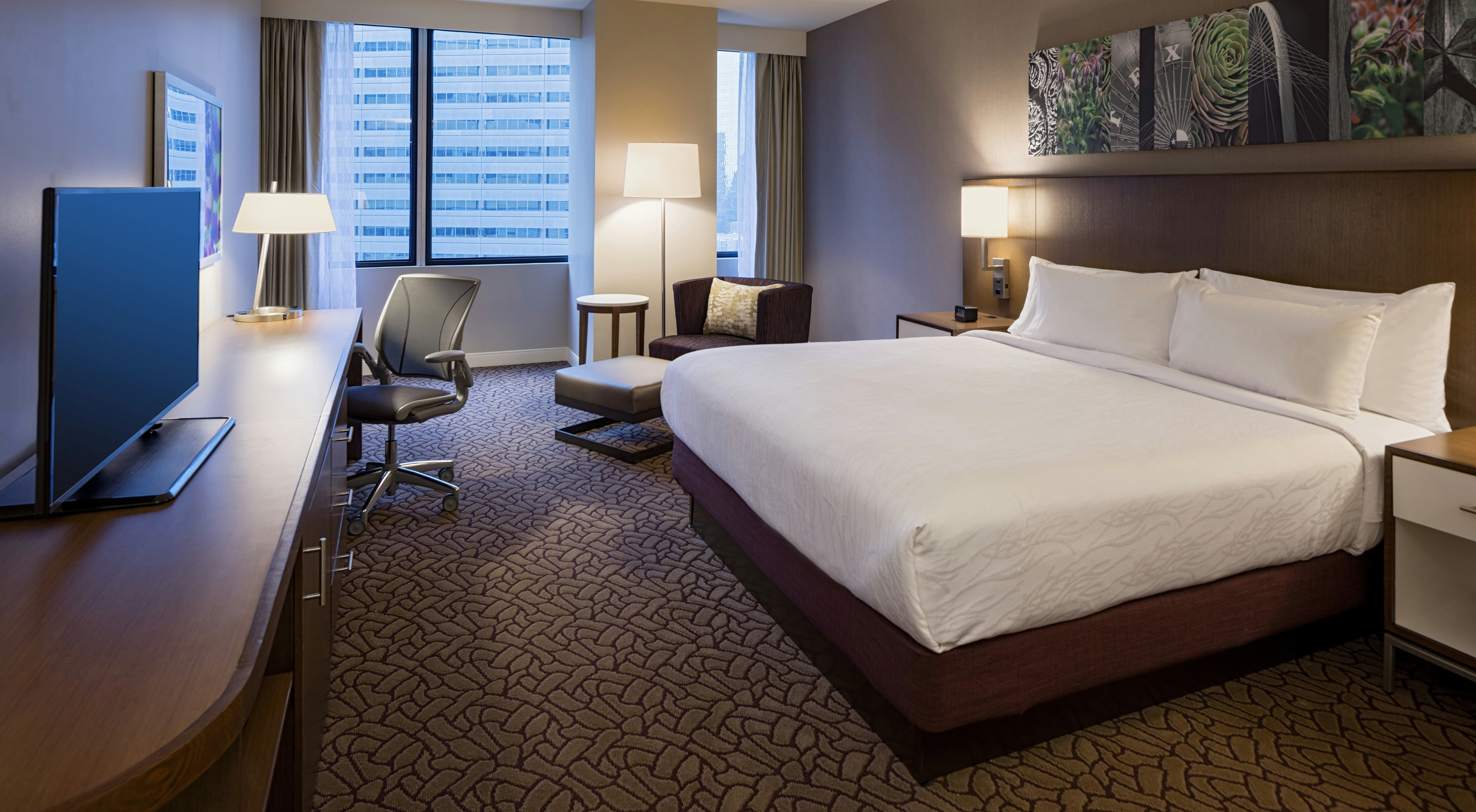 ROOM, KING BED