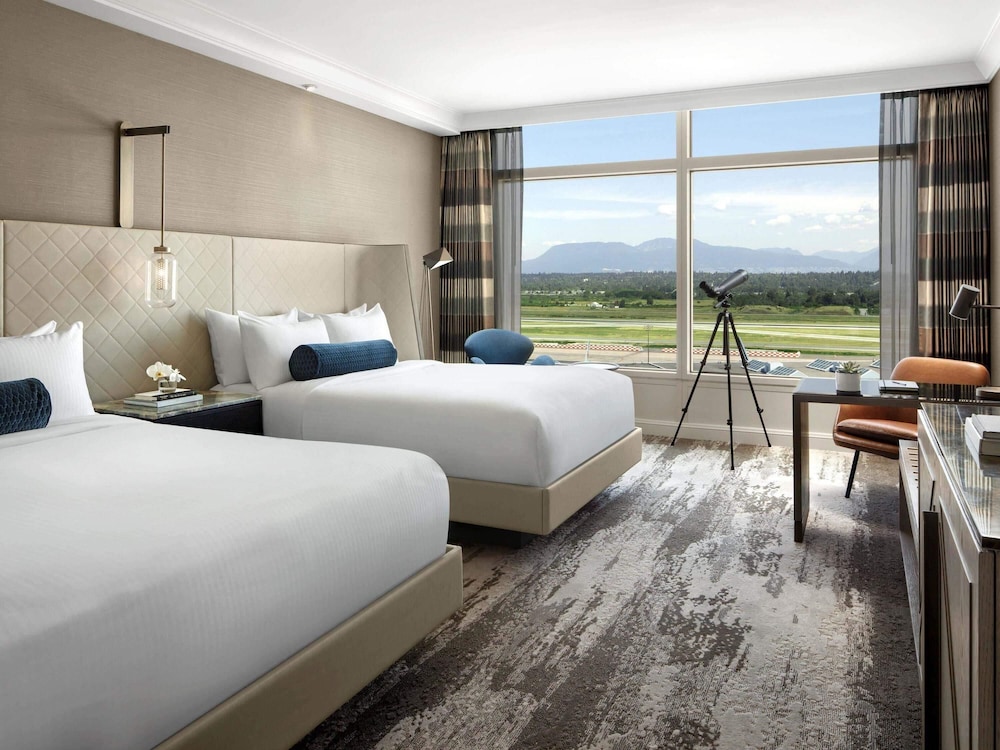 Fairmont Gold, 2 Queen Beds