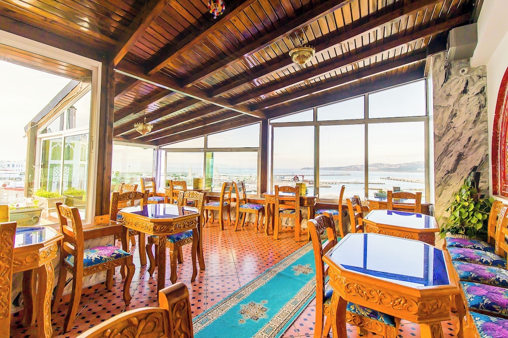 HOTEL MAMORA 62/72