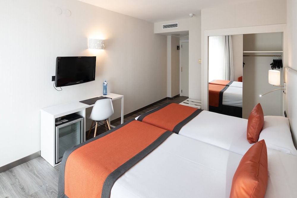 Catalonia Bristol Hotel 16/60