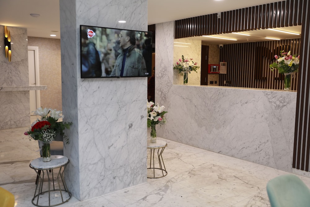 Milord Hotel 8/45