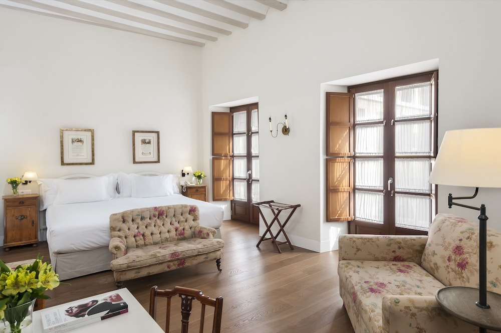 Amadeus Hotel Sevilla 71/87