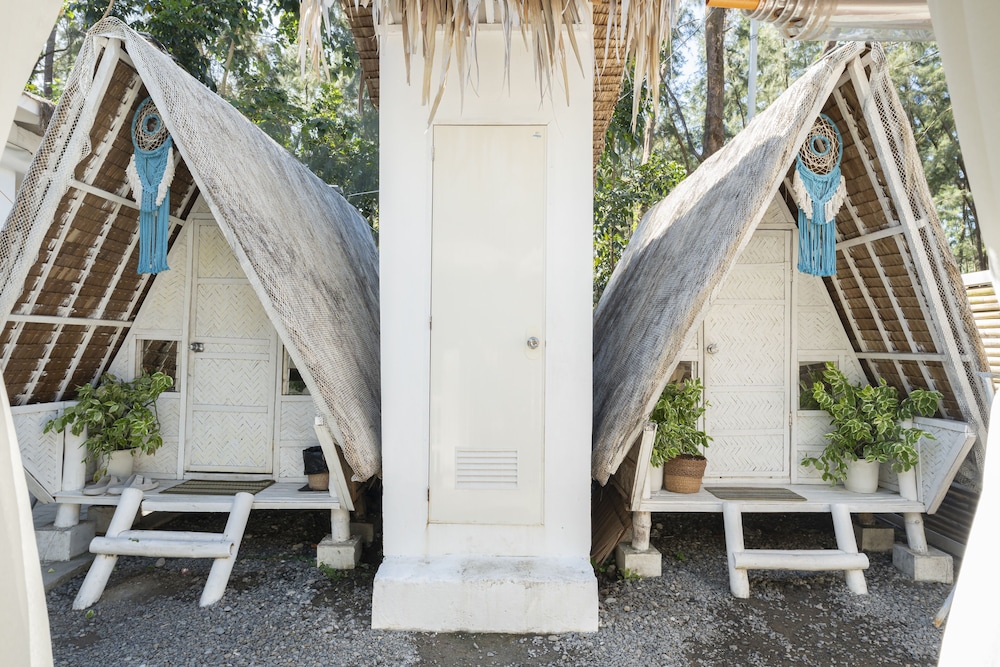Costas De Liwa Bar and Beach Resort by ZUZU 6/51