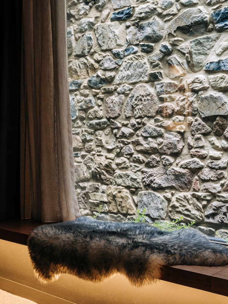 Moss Hotel 40/49