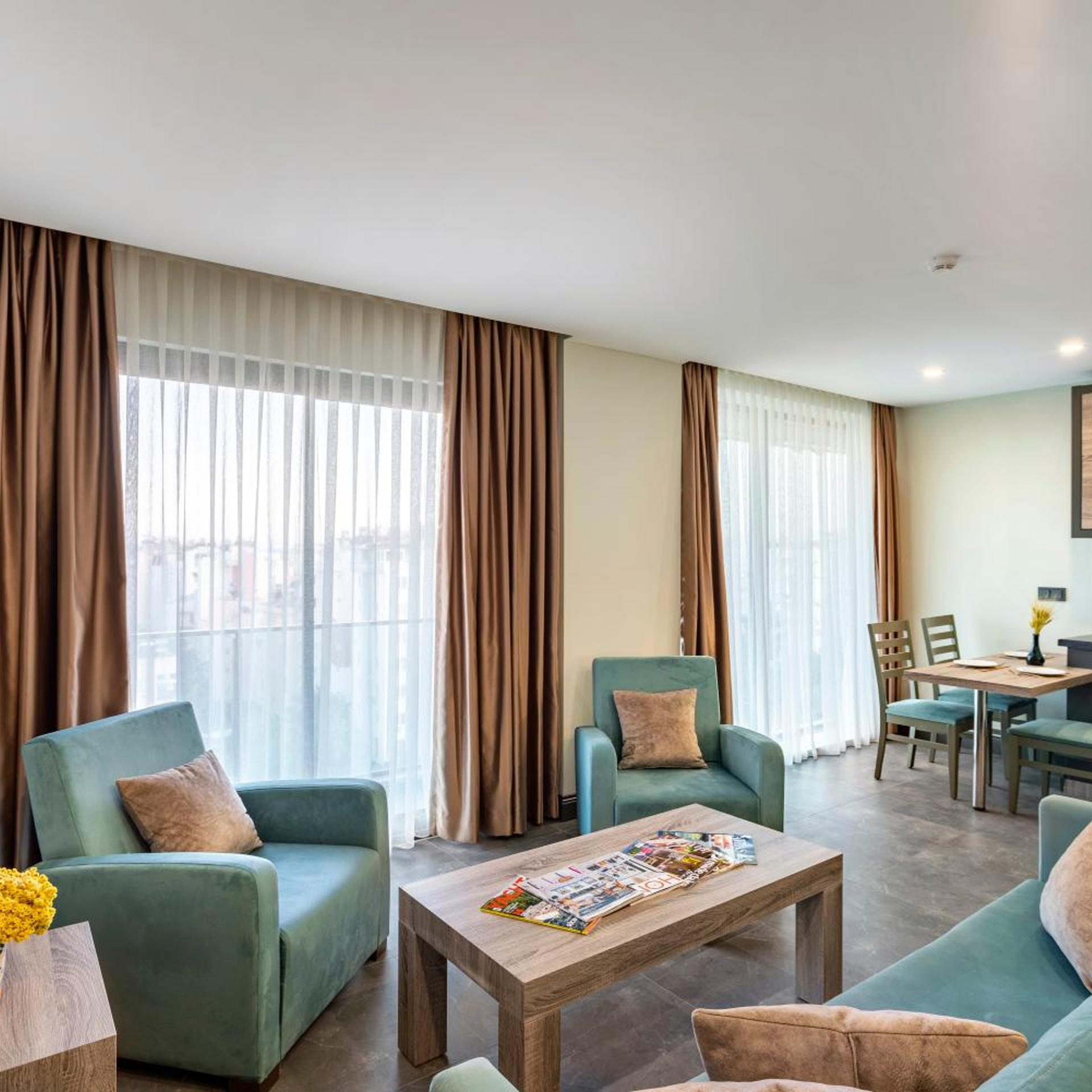 Rodinn Park Hotel 45/55