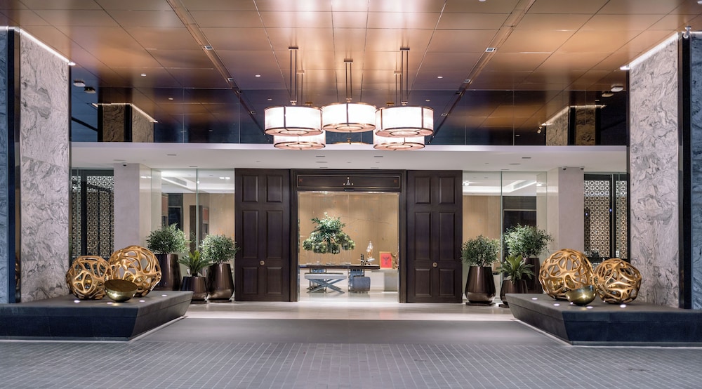 SILQ Hotel & Residence 6/50