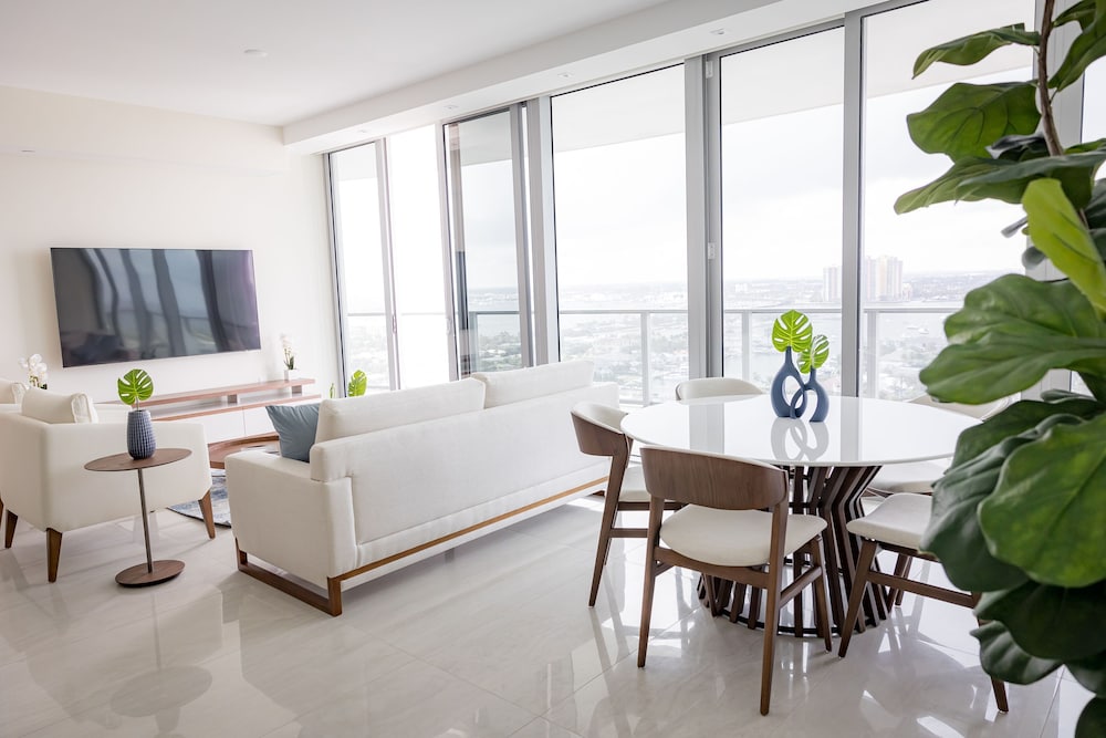 Amrit Ocean Resort & Residences - Singer Island 34/42