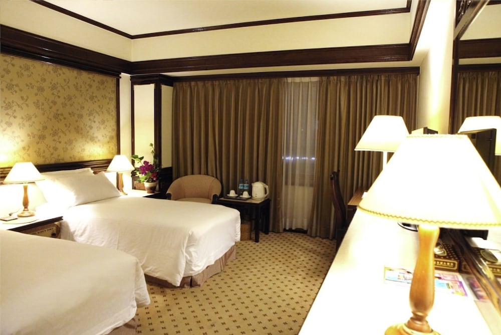 Kings Town Hotel 16/41