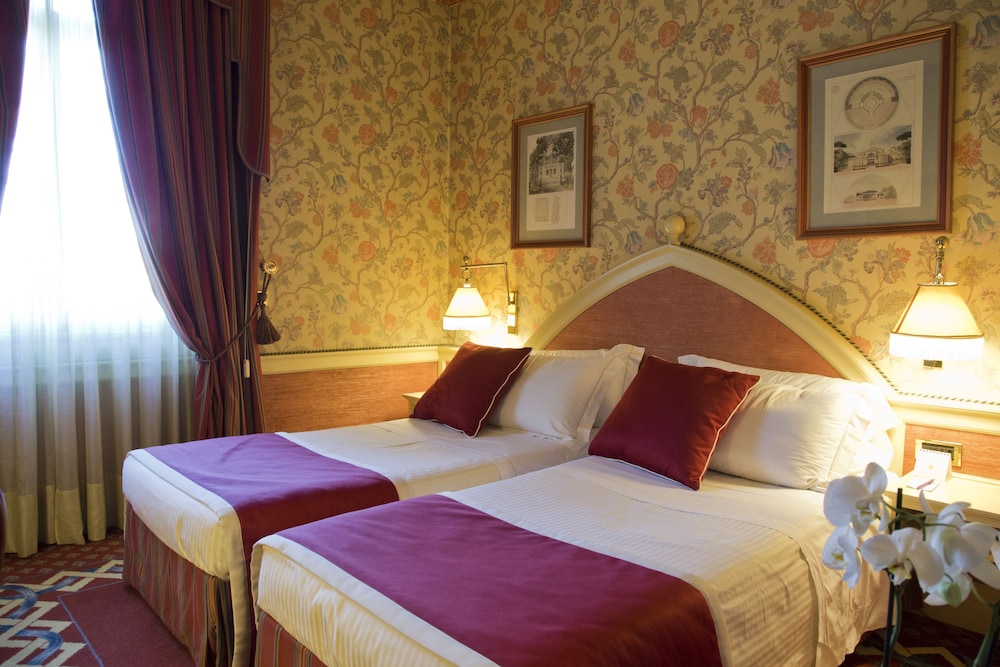 Hotel Milano Regency 7/60