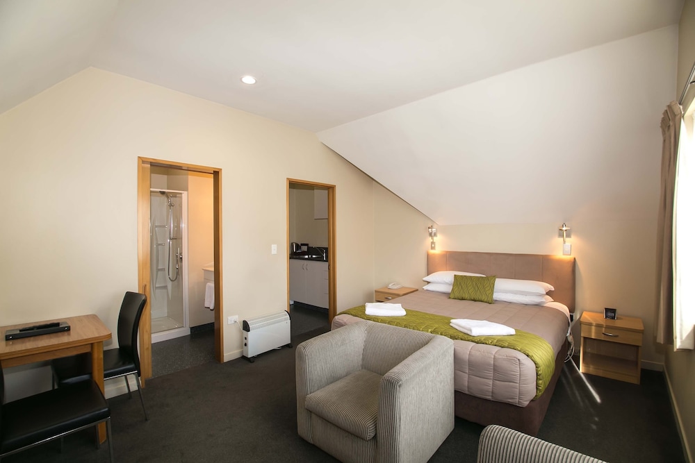 Allan Court Motel 36/66