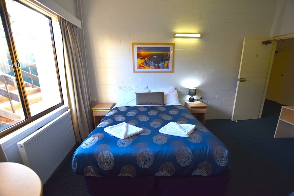 Alpine Resort Motel 10/50