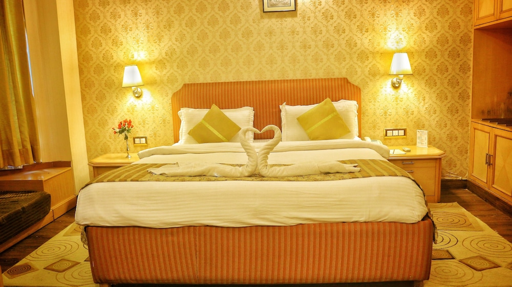 Dee Marks Hotel Resorts 29/66