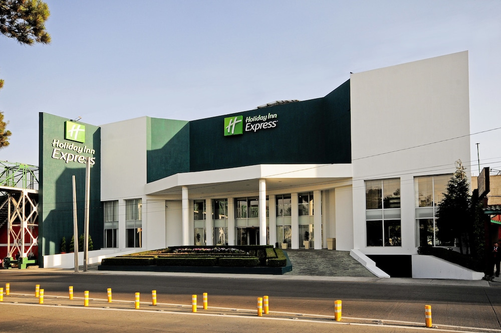 Holiday Inn Express Toluca 1/48