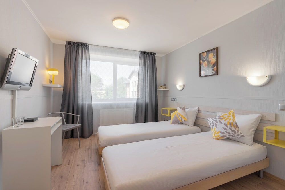 STANDARD, TWIN BEDS