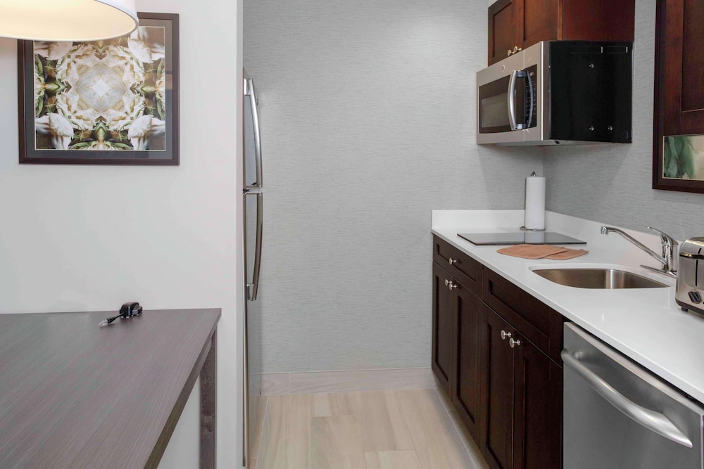 Homewood Suites By Hilton Lansing Eastwood 32/40