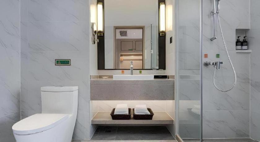 Venus Royal Hotels (Zhongshan Dongfeng Center) 45/50