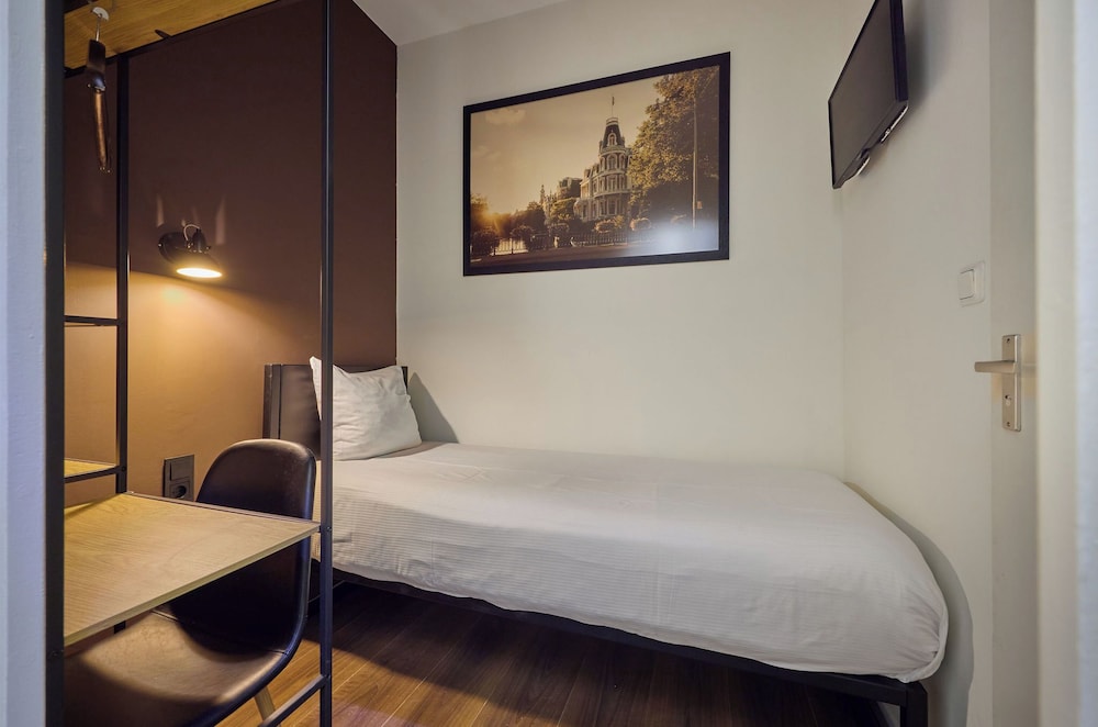 ECONOMY, SINGLE, SINGLE BED, PRIVATE BATHROOM