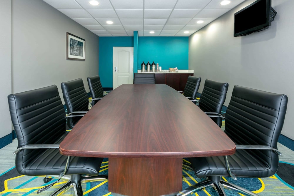 La Quinta Inn & Suites by Wyndham Horn Lake / Southaven Area 40/47