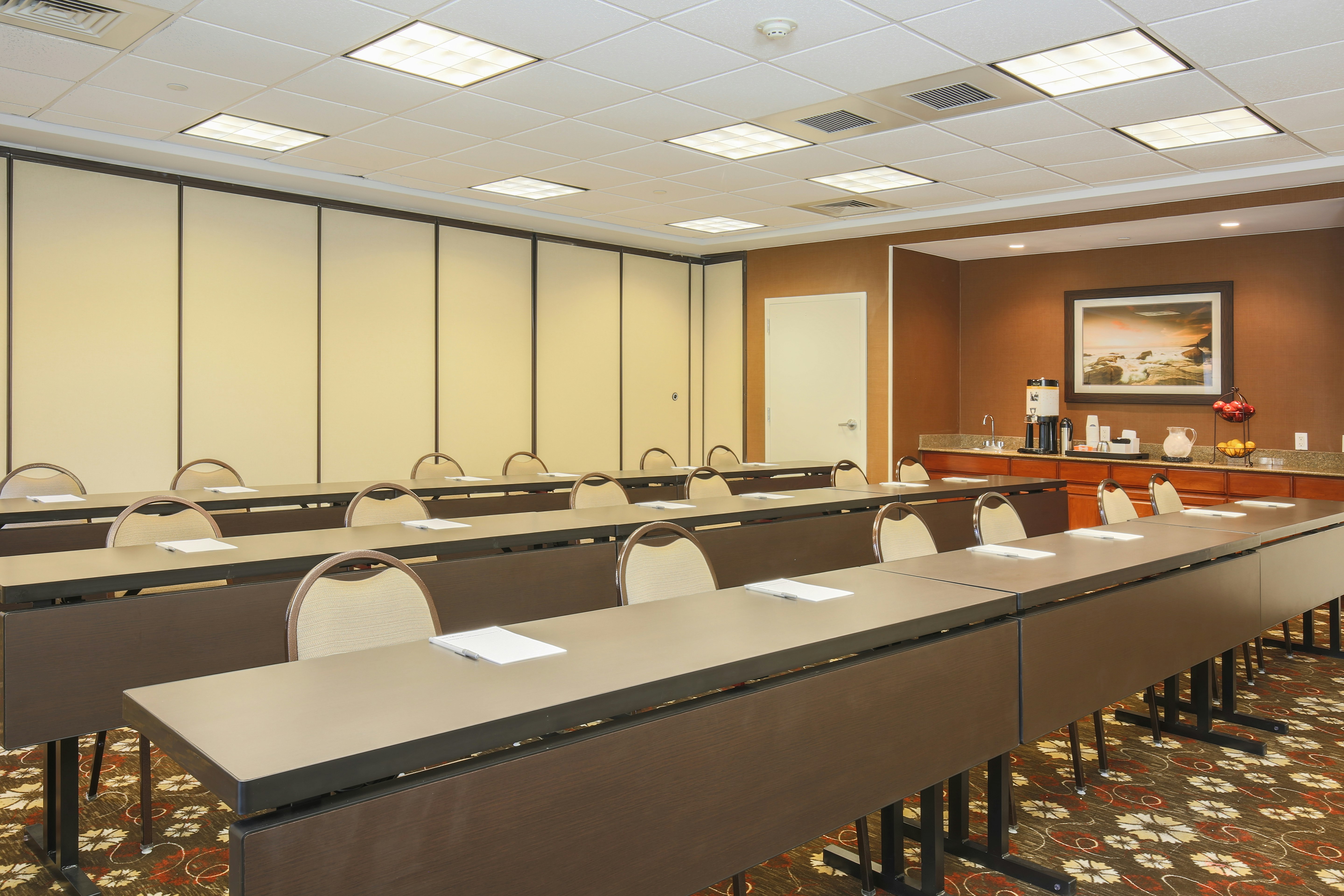 Hampton Inn & Suites Camarillo 35/39