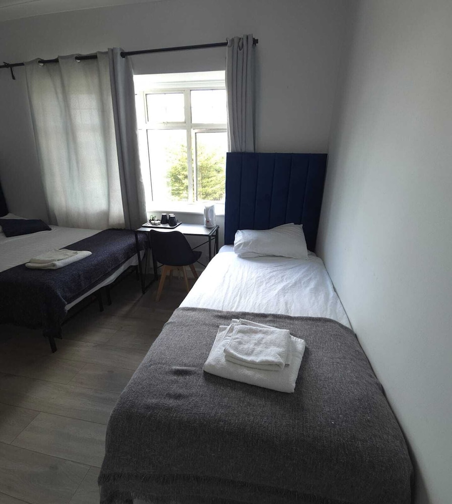 Golders Park Hotel 24/65