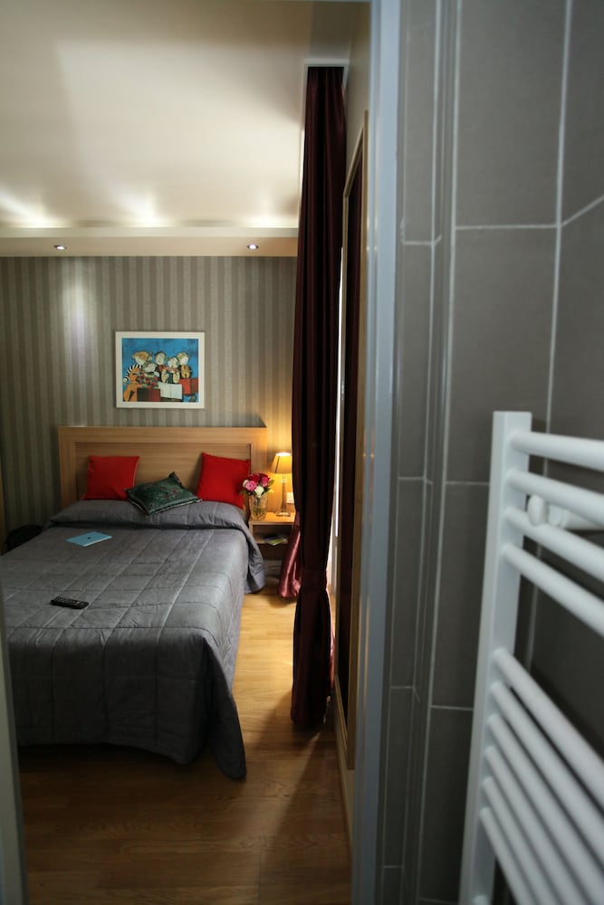 Alane Hotel 23/57