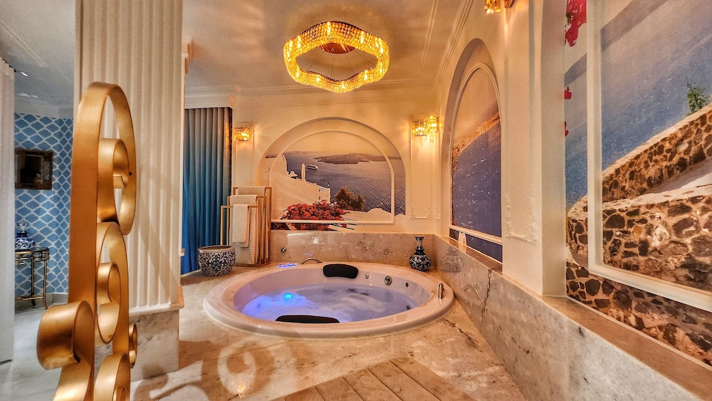 Golden Lis Hotel Boutique 42/76