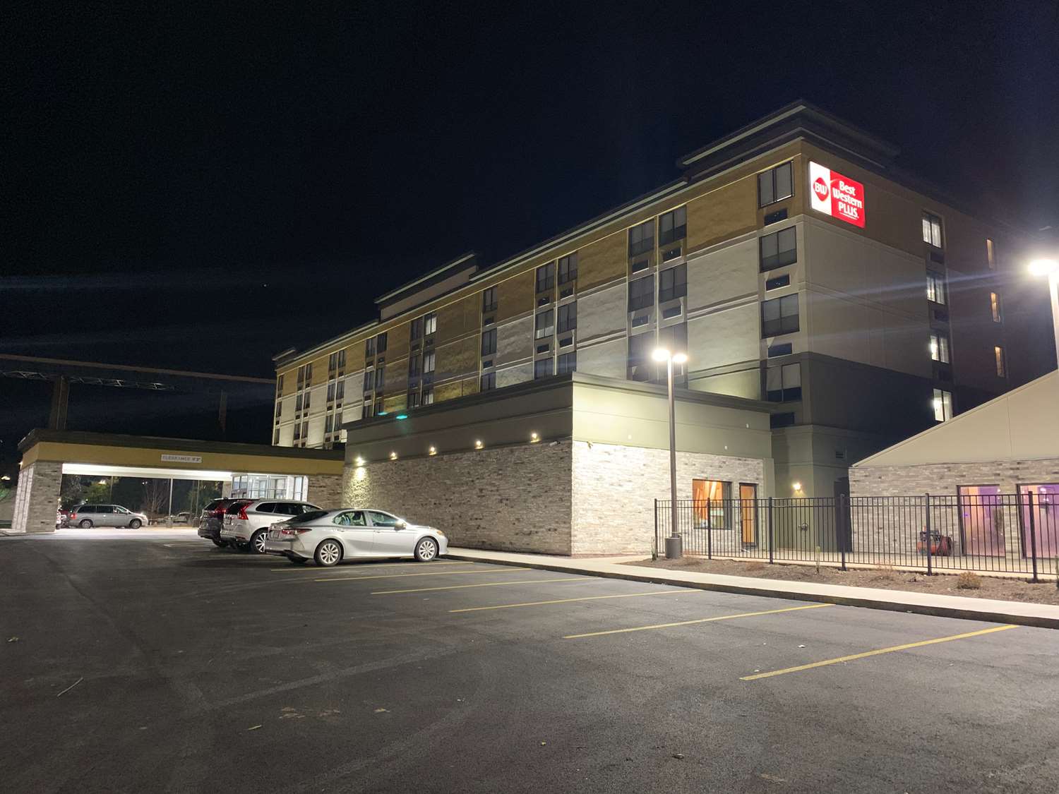 Best Western Plus Clarks Summit Scranton 37/37