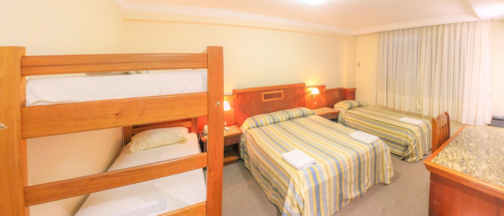 Luxury, 1 Double and 1 Single Bed, Bunk Bed, 5 People