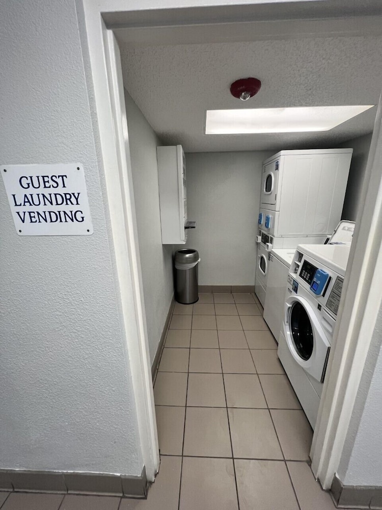 Motel6 Council Bluffs, IA - Omaha East 53/68