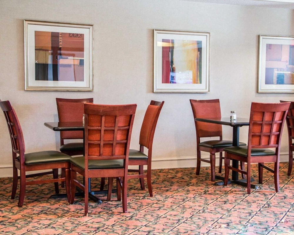 Comfort Suites Mcalester 38/46