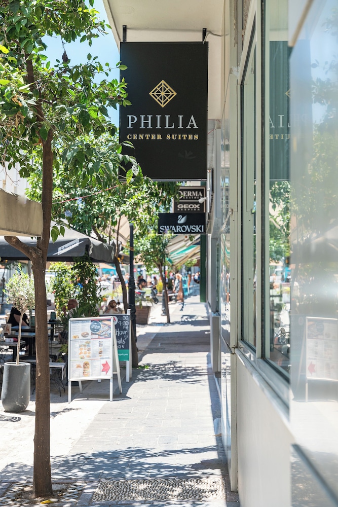 Philia Center Suites 67/73