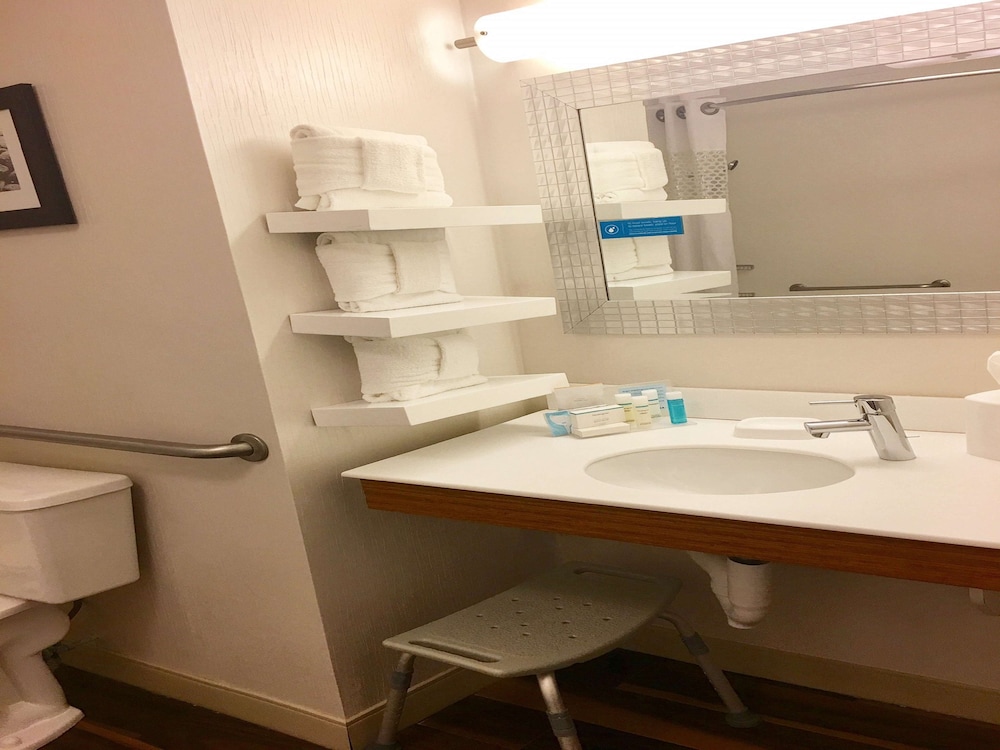 Hampton Inn Sevierville 41/43