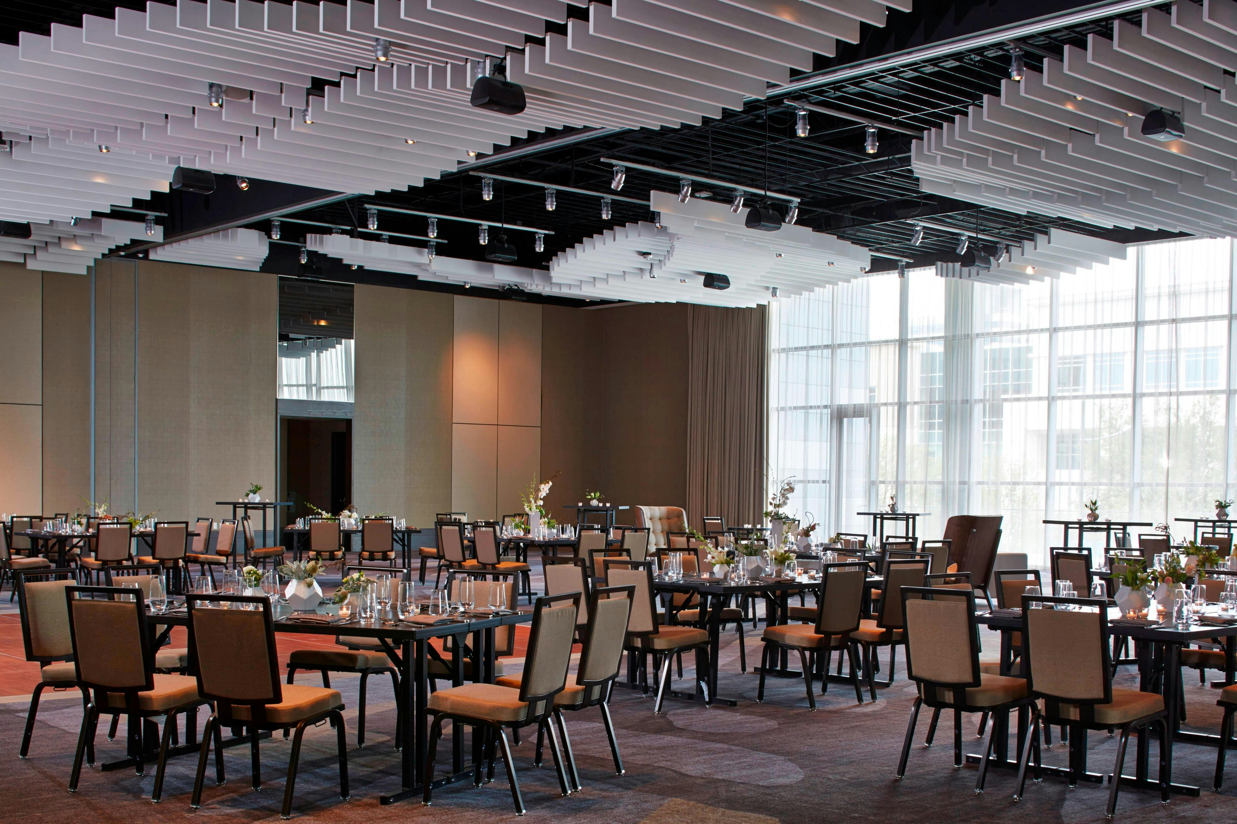 RENAISSANCE DALLAS AT PLANO LEGACY WEST HOTEL 26/29