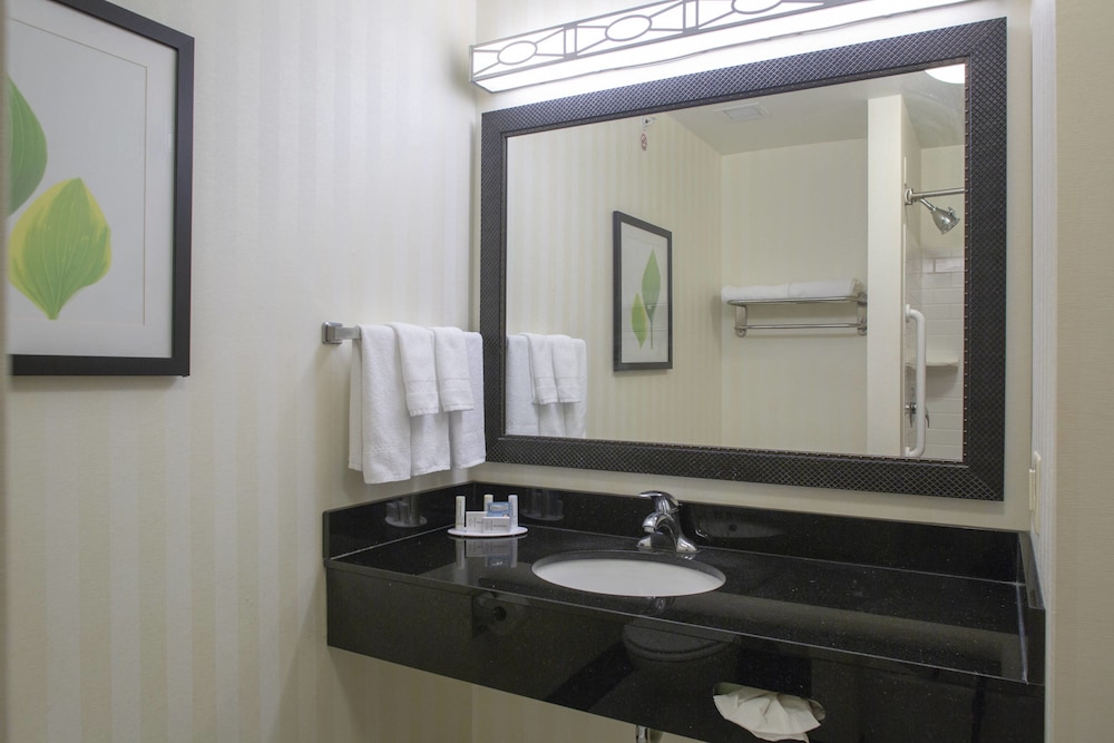 Fairfield Inn Suites By Marriott Gadsden 27/64