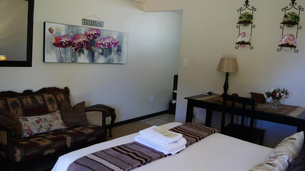 Cunningham Cottage Guest House 33/45
