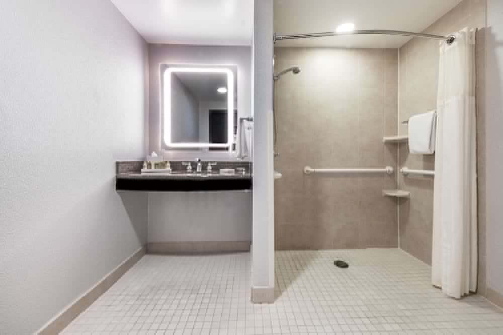 DoubleTree by Hilton Newark Penn Station 45/46