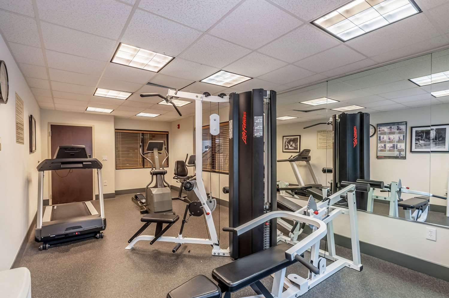 Sleep Inn and Suites Harrisonburg Near University 16/38