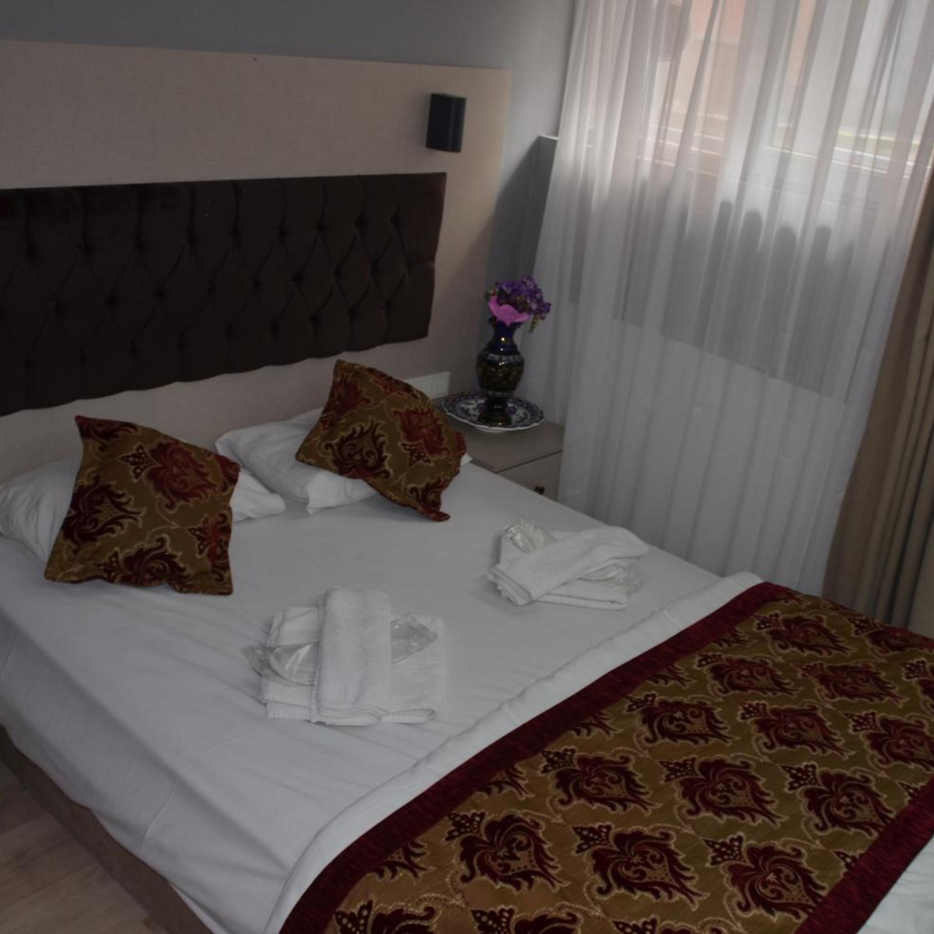 Budget, Basement, Double Bed