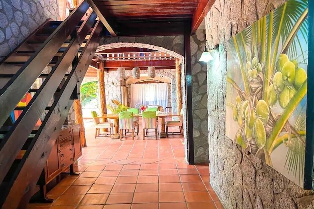 Hermitage Villa 13/46